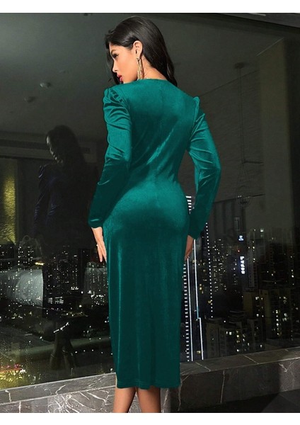 Kadın Uzun Kollu Kruvaze Yakalı Yandan Büzgülü Midi Kadife Elbise fırsatları