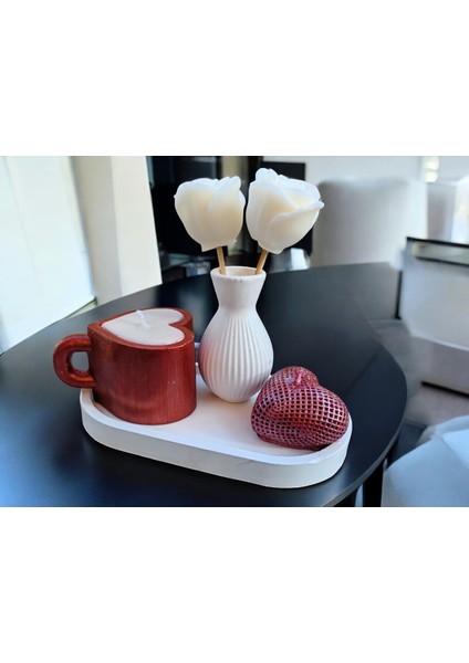 'sevginiz Serviste!' Set 1 - (Sunumluklu Kalpli Kupa Mum & Vazoda Tasarım Gül Sabun & Kalp Mum Set) modelleri