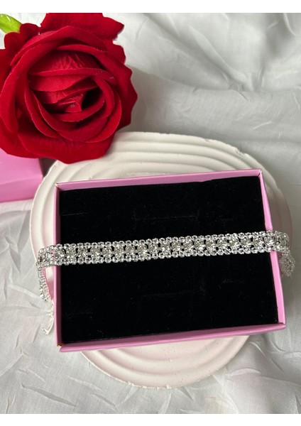 Zirkon Taşlı Bileklik Gümüş Renk Şık Kadın Bileklik Sevgiliye Hediye Kutuluu