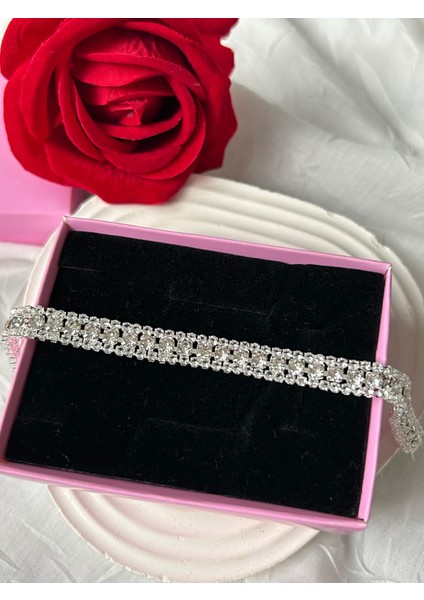 Zirkon Taşlı Bileklik Gümüş Renk Şık Kadın Bileklik Sevgiliye Hediye Kutuluu modelleri