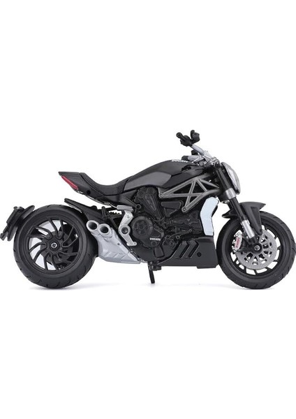 Ducati Xdiavel S 1/18 Model modelleri