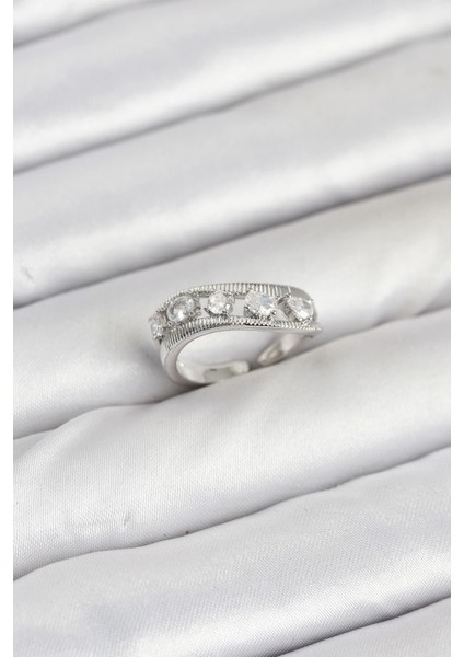 Pirinç Gümüş Renk Zirkon Taşlı Kadın Yüzük