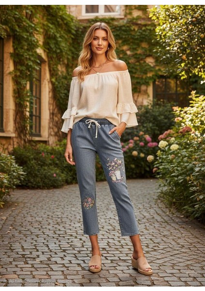 Kadın Çiçek Nakışlı Taş Detaylı Bağcıklı Rahat Kot Pantolon
