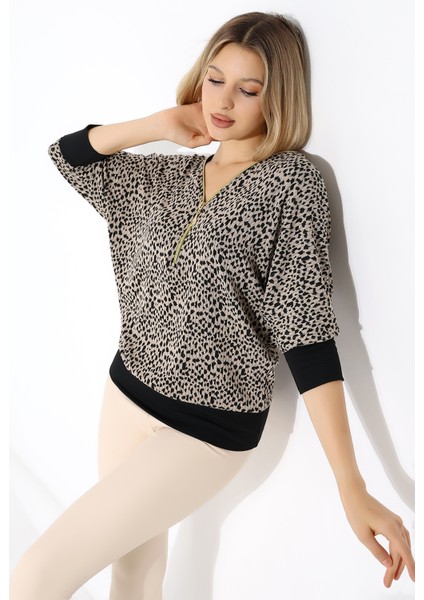 Rundu Kadın Fermuar Detaylı Yarasa Truvakar Kollu Leopar Jakarlı Örme Bluz & Penye Bluz - Bej