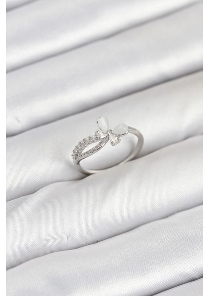 Pirinç Gümüş Renk Kelebek Zirkon Taşlı Kadın Yüzük