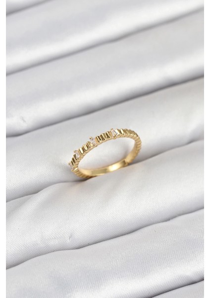 Pirinç Gold Renk Lazer Kesim Kadın Yüzük