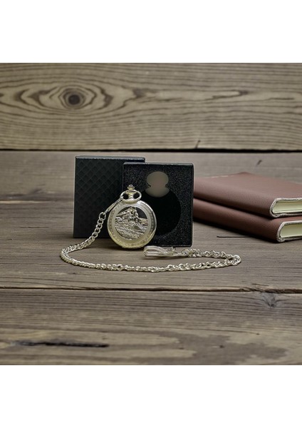 Kişiye Özel Kutulu Tren Temali Gümüş Köstekli Saat modelleri