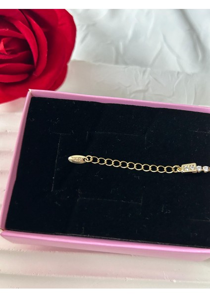 Zirkon Taşlı Harfli Su Yolu Xuping Bileklik Altın Renk Şık Kadın Bileklik Sevgiliye Hediye Kutulu