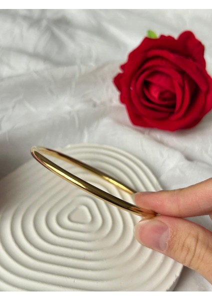 Altın Renk Bombe Ajda Bilezik Şık Kadın Bilezik 65 mm Sevgiliye Hediye Kutuluu