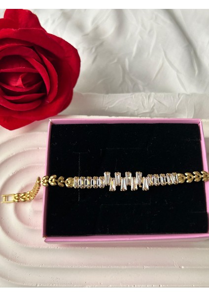 Zirkon Taşlı Bileklik Altın Renk Başak Model Çelik Şık Kadın Bileklik Sevgiliye Hediye Kutuluu