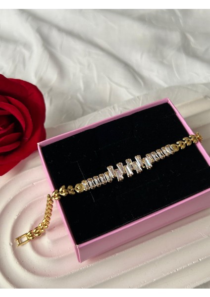 Zirkon Taşlı Bileklik Altın Renk Başak Model Çelik Şık Kadın Bileklik Sevgiliye Hediye Kutuluu fiyatları