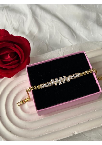 Zirkon Taşlı Bileklik Altın Renk Başak Model Çelik Şık Kadın Bileklik Sevgiliye Hediye Kutuluu modelleri