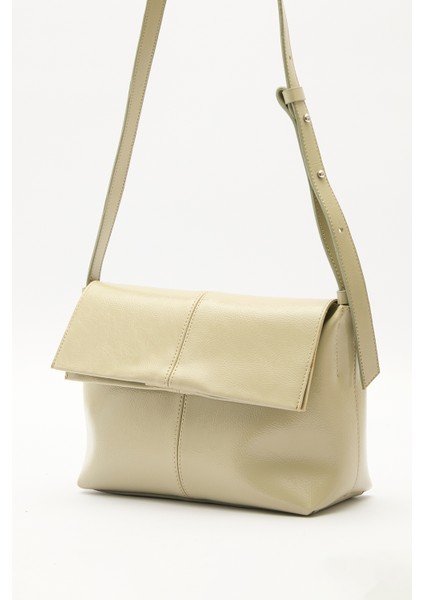 Kapaklı Deri Çanta Yeşil fırsatları