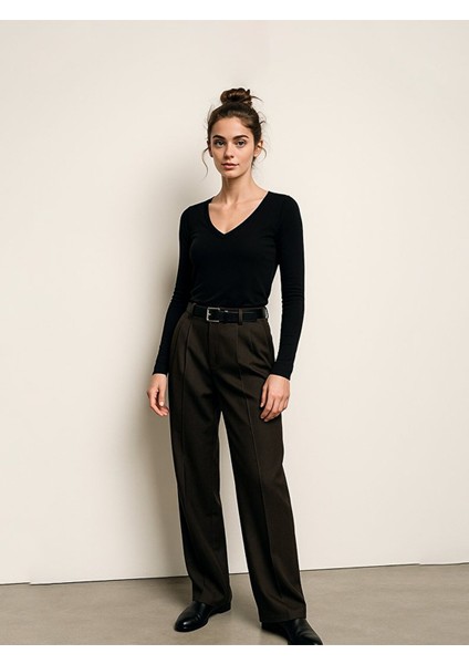 Uzun Kollu V Yaka Basıc Siyah Sweatshırt