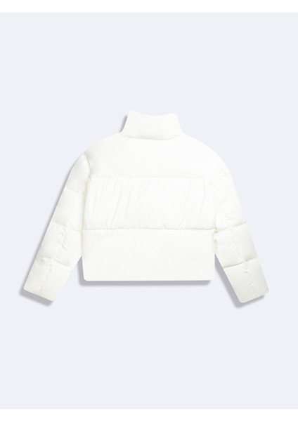 Kısa Şişme Önü Fermuarlı Beyaz Mont modelleri