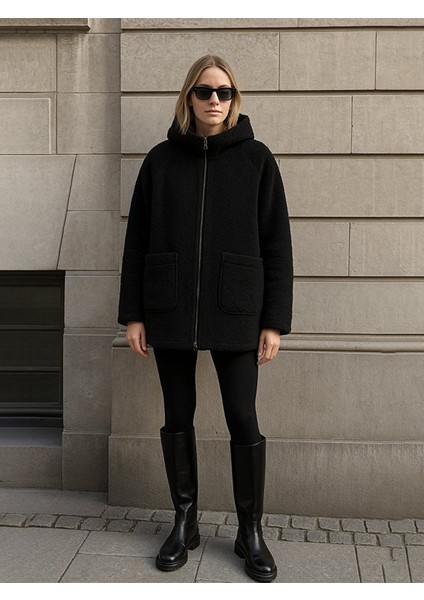 Uzun Kollu Polar Fermuarlı Kapüşonlu Siyah Mont