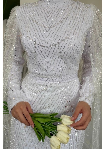 Eloria Pelerinli Boncuk Işlemeli Abiye Beyaz indirimleri