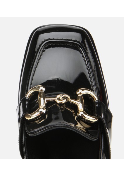 01AYH314750A100 KADIN Rugan Siyah Tokalı Kare Uçlu Topuklu Klasik Loafer indirimleri