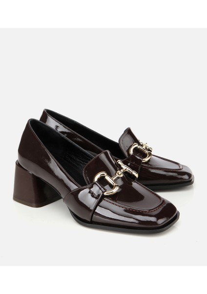 01AYH314750A480 KADIN Rugan Kahverengi Tokalı Kare Uçlu Topuklu Klasik Loafer fiyatları