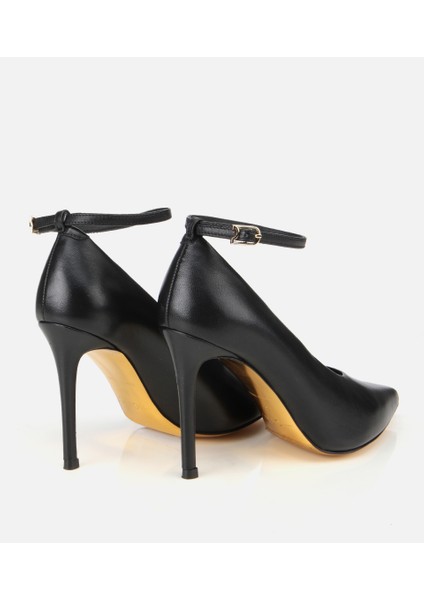 01AYH316600A100 KADIN Deri Siyah Bilekten Bağlamalı Gold Detaylı Yüksek Topuklu Stiletto fırsatları