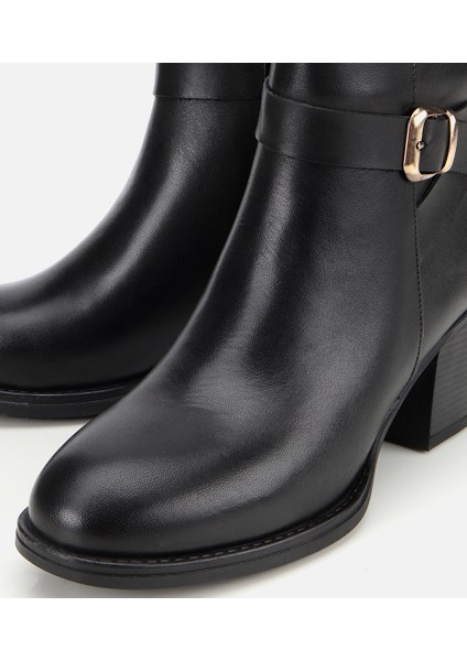 01BOH314570A100 KADIN Deri Siyah Tokalı Bilekte Topuklu Bot modelleri