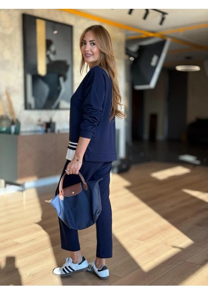Kadın Uzun Kollu Bisiklet Yaka Ribana Detay Sweat ve Pantolon Ikili Takım indirimleri