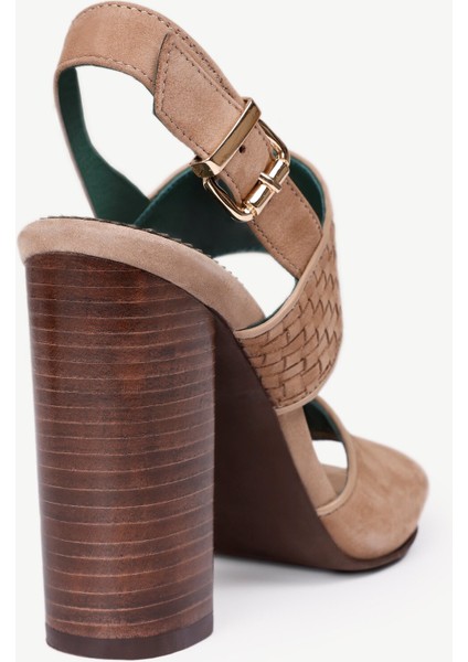 Kösele Kaplama Yumuşak Deri Topuklu Ayakkabı