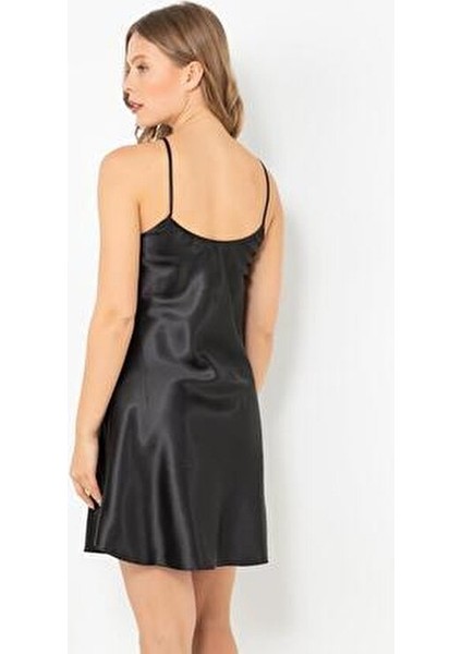 İnce Askılı Mini Saten Gecelik Kadınlar İçin Şık ve Rahat Tasarım