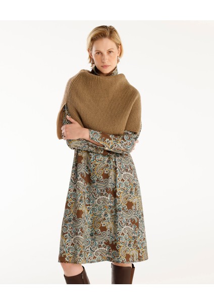 Pensli Uzun Kollu Yakası Fermuarlı Elbise