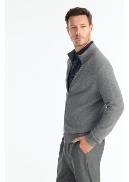 Regular Dik Yaka Uzun Kol Kazak