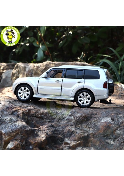 1/32 Pajero Suv Jkm Pres Döküm Model Araba Oyuncaklar Çocuklar Için Erkek Kız Hediyeler (Yurt Dışından) fiyatları