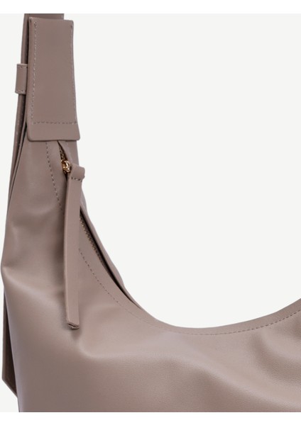 Ayarlanabilir Saplı Deri Omuz Çantası