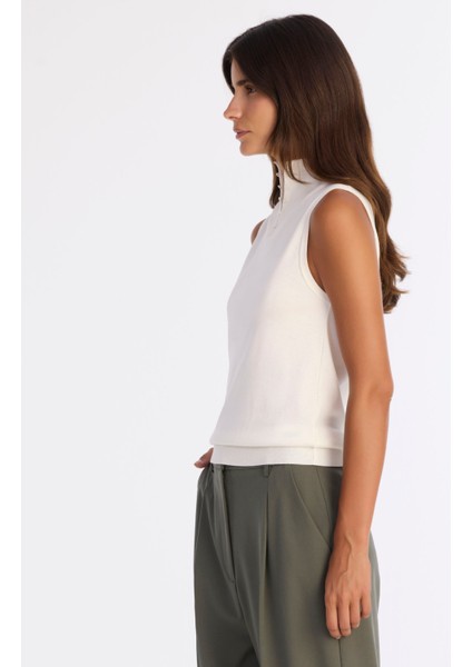 Regular Yarım Balıkçı Yaka Kolsuz Kazak