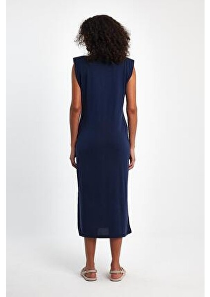 Kadın Omzu Vatkalı Modal Elbise Şık Silüet ile Özel Günler İçin Tasarlandı