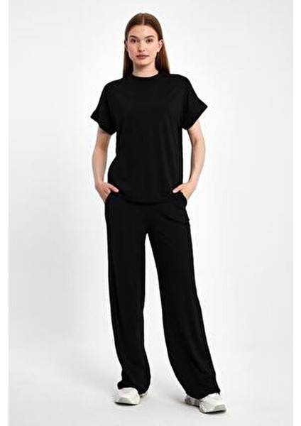 Kadın İkili Takım Düz Desenli Rahat Silüet Günlük Stil İçin Tasarlandı fırsatları