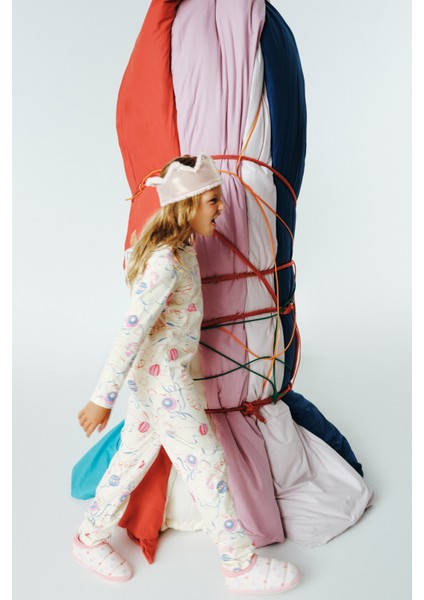 Krem Kız Çocuk Circus Desenli Düğmeli Uzun Kollu Pamuklu Pijama Takımı