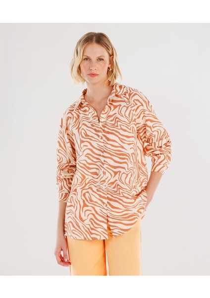 Geniş Yaka Uzun Kol Gömlek