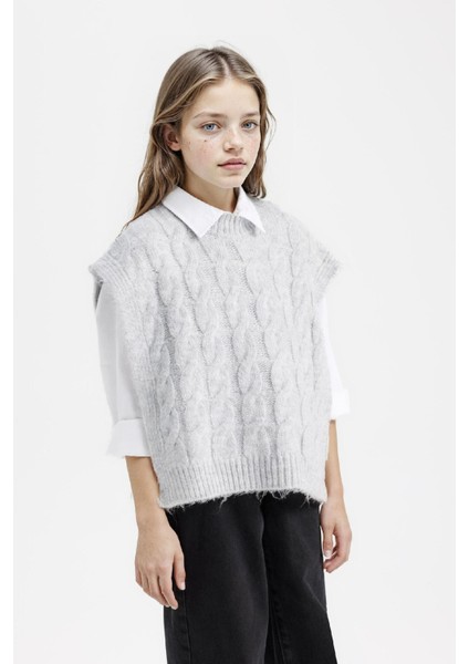 Kız Çocuk Bisiklet Yaka Saç Örgüsü Desenli Triko Süveter C9659A824WN modelleri