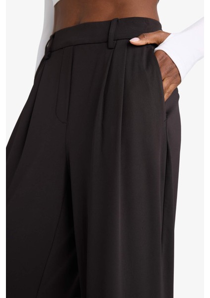 Fit Wide Leg Geniş Paça Cepli Pileli Standart Boy Premium Sporcu Pantolon F8232AX25WN