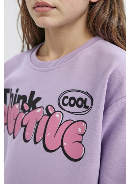 Kız Çocuk Relax Fit Bisiklet Yaka Baskılı İçi Yumuşak Tüylü Sweatshirt D1552A824WN indirimleri