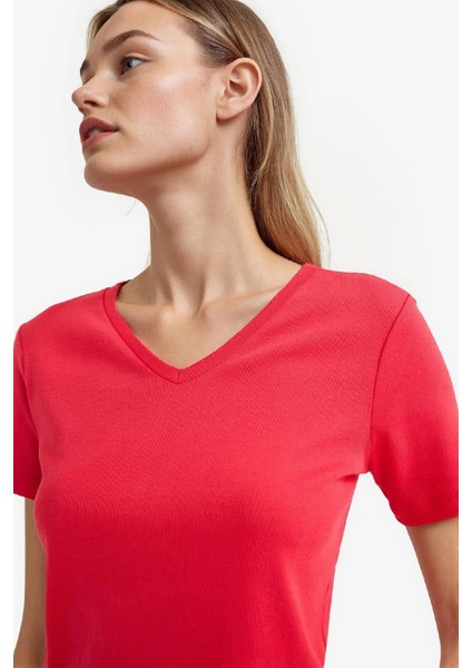 Slim Fit Dar Kesim V Yaka Basic Düz Ribana Kısa Kollu Tişört I1080AZ25AU fırsatları