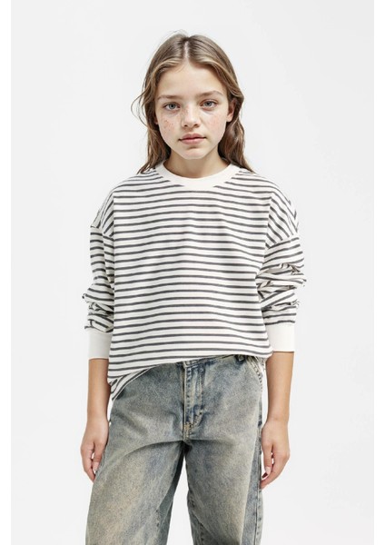 Kız Çocuk Relax Fit Bisiklet Yaka Çizgili Sweatshirt D6503A8NS modelleri