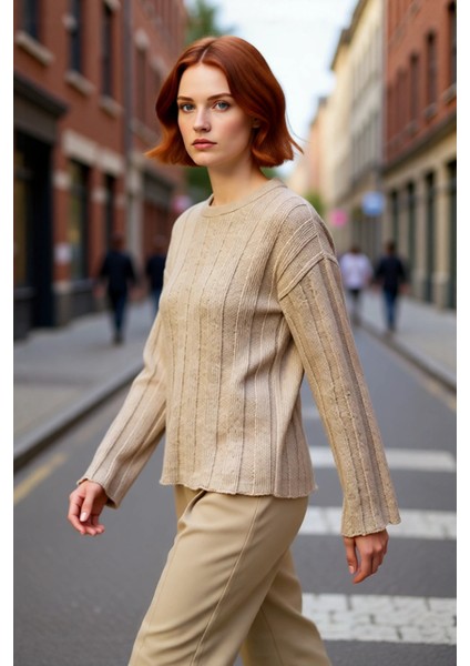 Kadın Fitilli Dokuma Triko Kazak Regular Kalıp Bisiklet Yaka Uzun Kollu Günlük Konforlu Şıklık Sunar modelleri