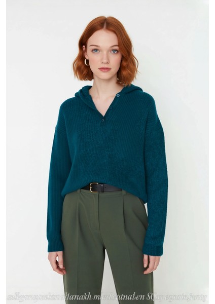 Kadın Yumuşak Dokulu Oversize Kapüşonlu Triko Kazak Soğuk Havalar Için Ideal Günlük Şıklık