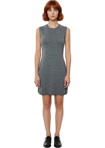 Kadın Kolsuz Bisiklet Yaka Düz Desen Triko Mini Elbise Kışlık Kombinler Için Şık Seçim Kaliteli