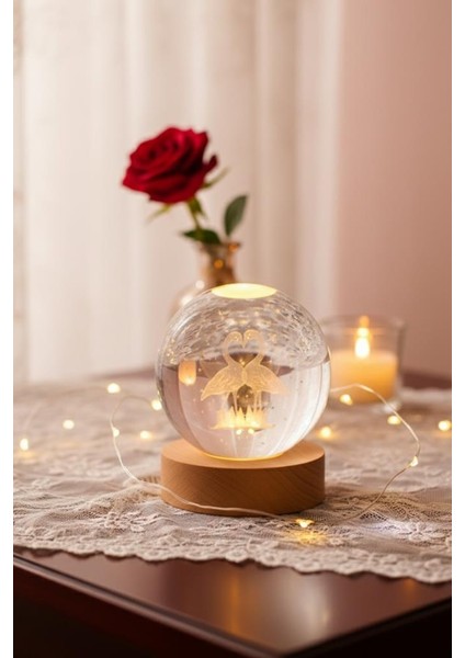 Ahşap Tabanlı Aşık Kuğular Figürlü LED Işıklı Küre fırsatları