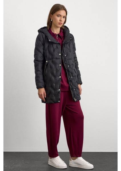 Kapüşonlu Cebi Fermuar Detaylı Desenli Şişme Mont Siyah 6394 indirimleri