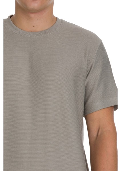 Haki Regular Fit Bisiklet Yaka Basic Tişört fırsatları