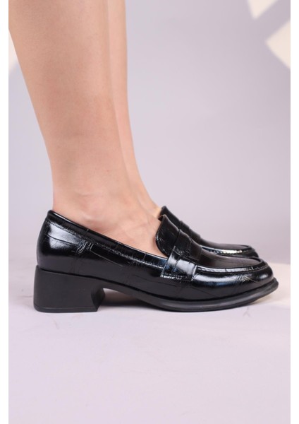 Melrose Kroko Desenli Loafer Siyah fırsatları