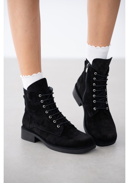 Sivora Hakiki Deri Bağcıklı ve Yandan Fermuarlı Küt Burun Kadın Bot- Siyah Süet modelleri